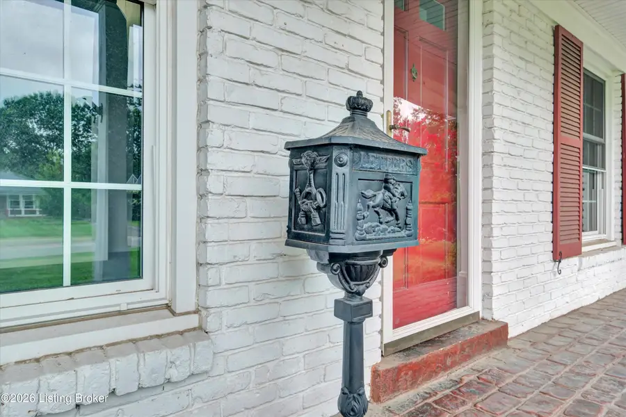 6901 Greenlawn Rd, Louisville, KY 40222 - #3