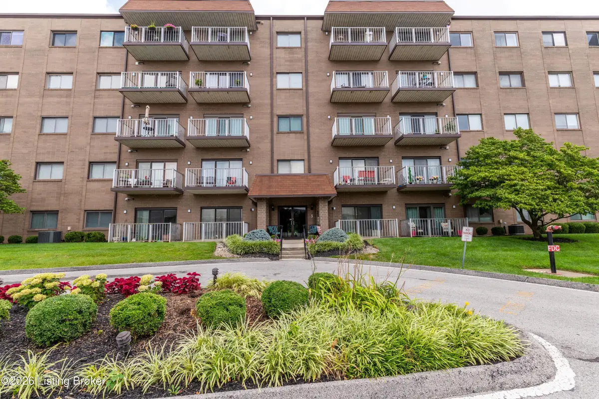 3030 Breckenridge Ln #433, Louisville, KY 40220 - #1