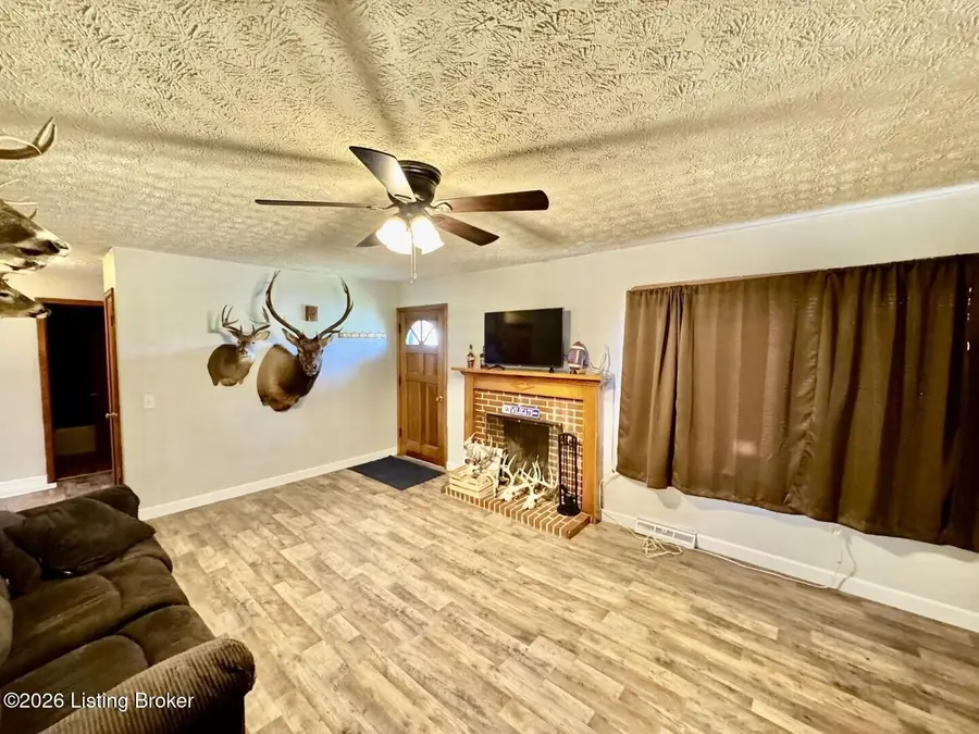 83 S Church St, Mackville, KY 40040 - #2