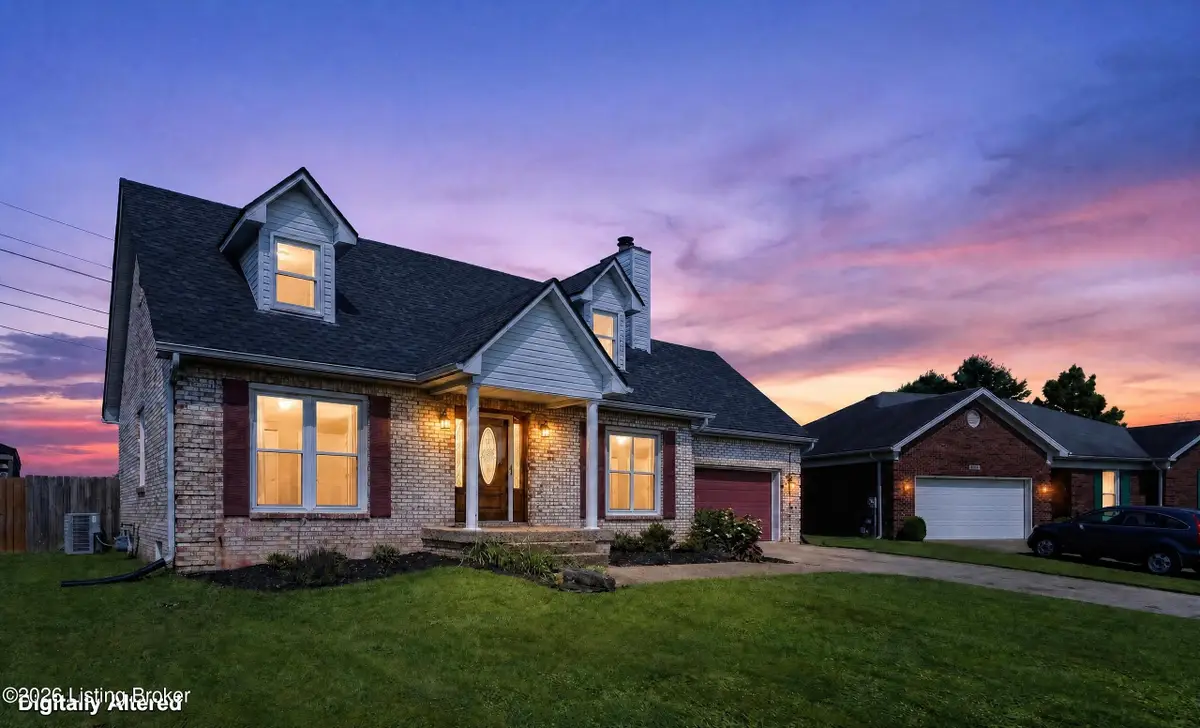 4809 Red Dawn Dr, Louisville, KY 40216 - #1