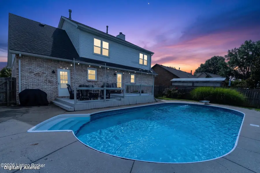 4809 Red Dawn Dr, Louisville, KY 40216 - #2