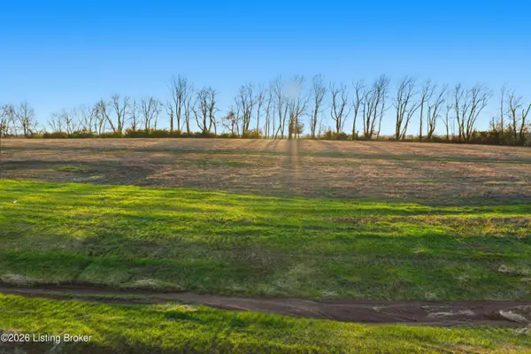 102 N Stallard Dr, Shelbyville, KY 40065