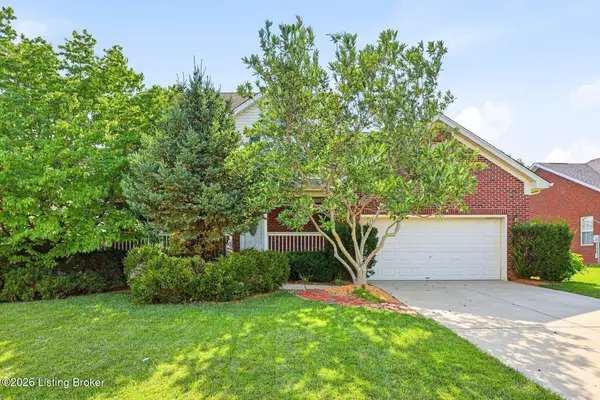 7022 Black Walnut Cir, Louisville, KY 40229