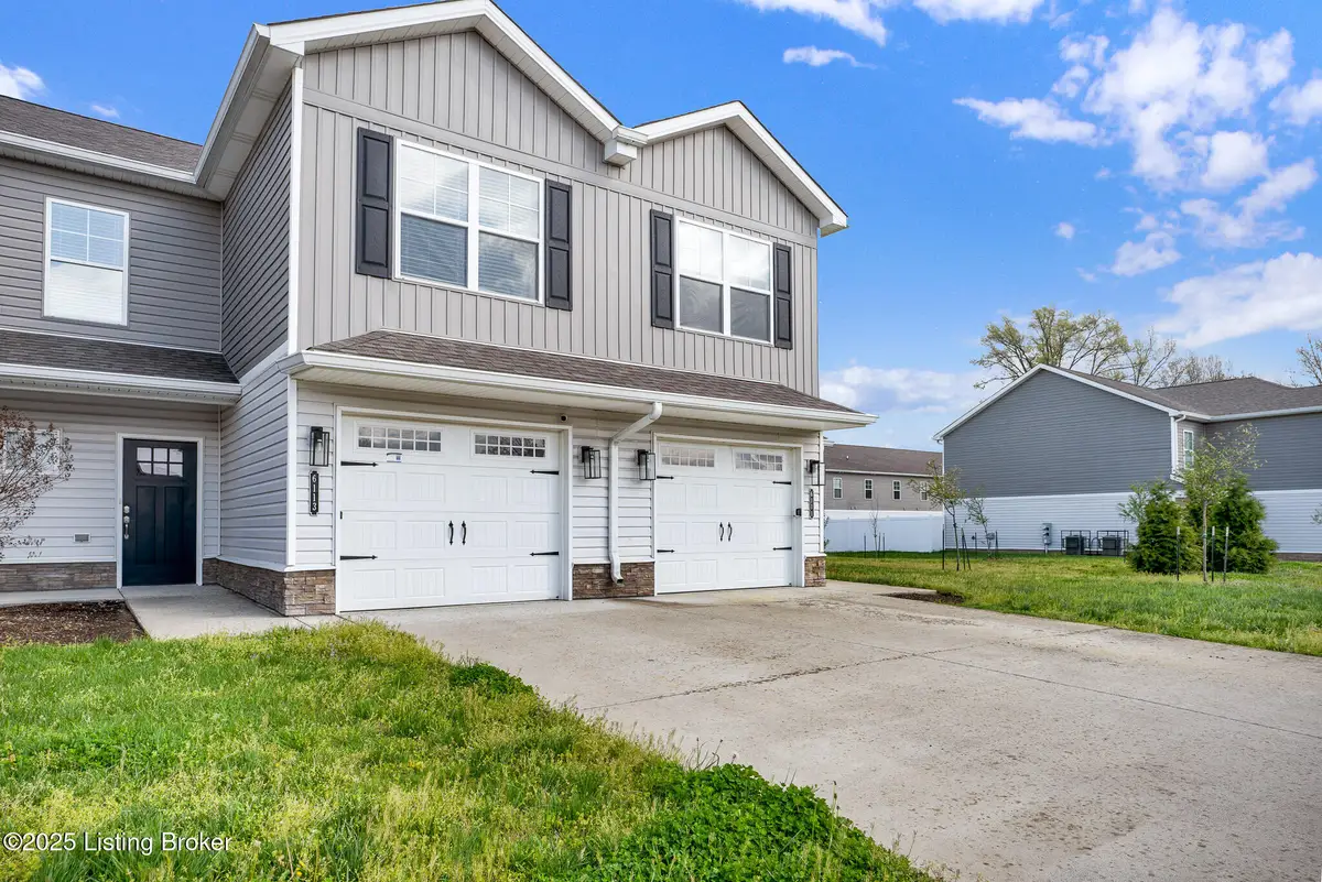 6123 Casper Dr, Louisville, KY 40258 - #1