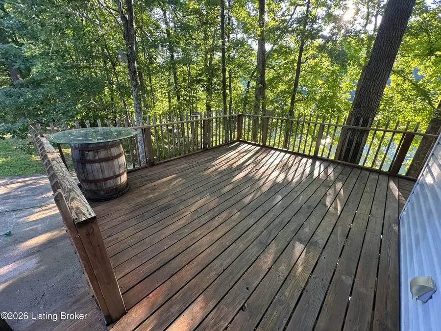 621 Woodhaven Ln, Leitchfield, KY 42754 - #2