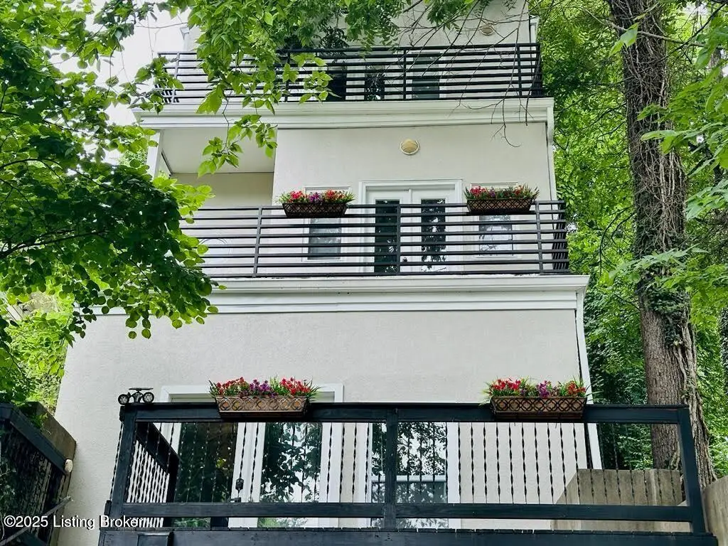 152 N Ewing Ave, Louisville, KY 40206 - #1