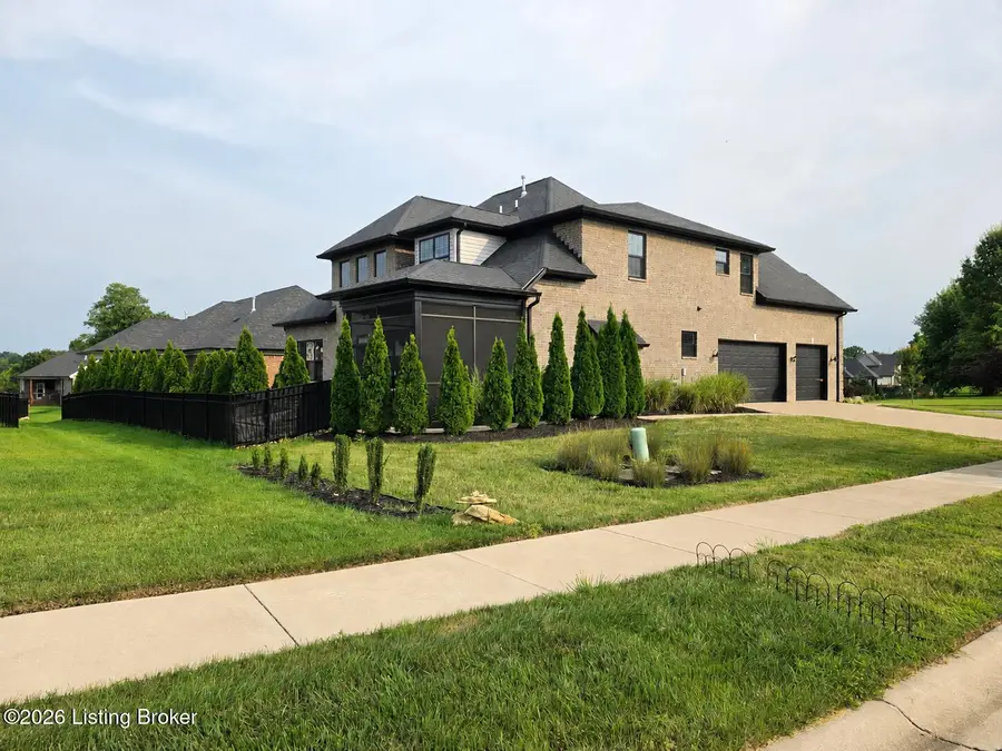 12705 Valley Pine Dr, Louisville, KY 40299 - #2