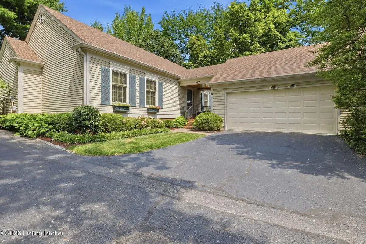 5208 Indian Woods Ct, Louisville, KY 40207 - #1