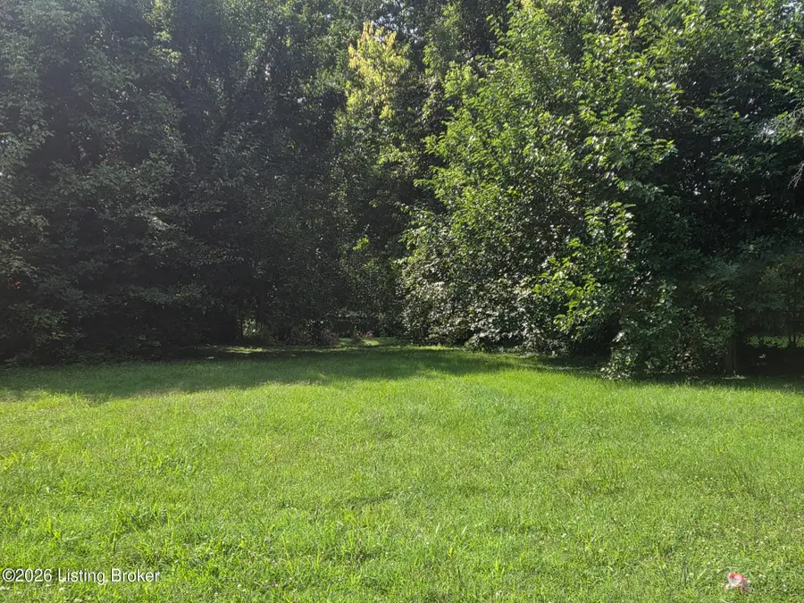 226 Shawnee Dr, Louisville, KY 40212 - #2