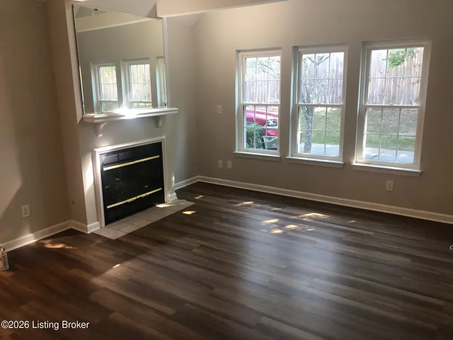 103 Eastbridge Ct #103, Louisville, KY 40223 - #3