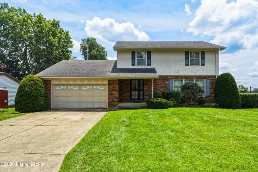 355 Knobview Dr, Shelbyville, KY 40065 - #2
