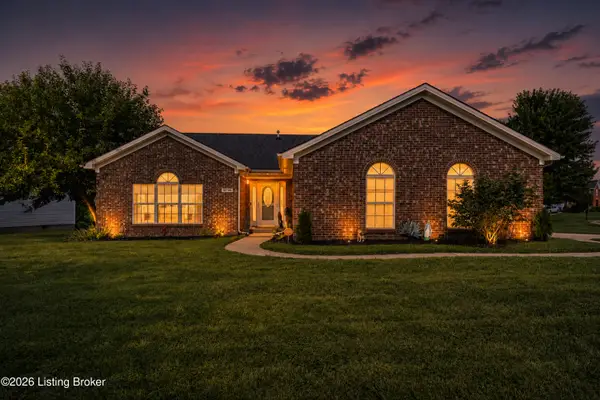 10700 Black Walnut Blvd, Louisville, KY 40229