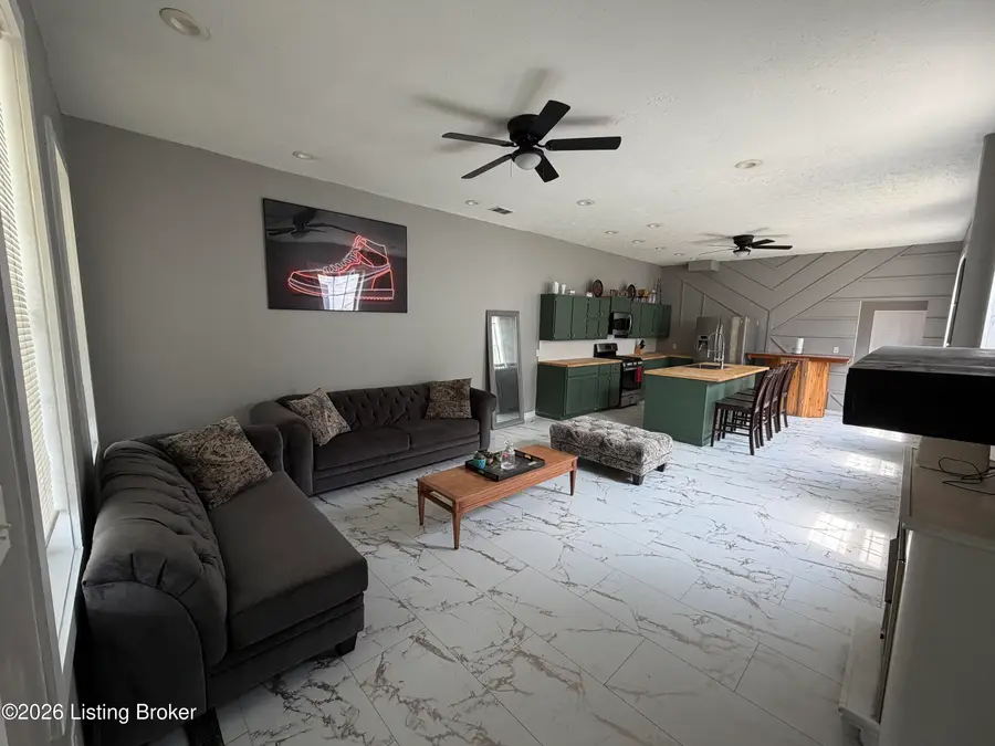 3679 Parthenia Ave, Louisville, KY 40215 - #2