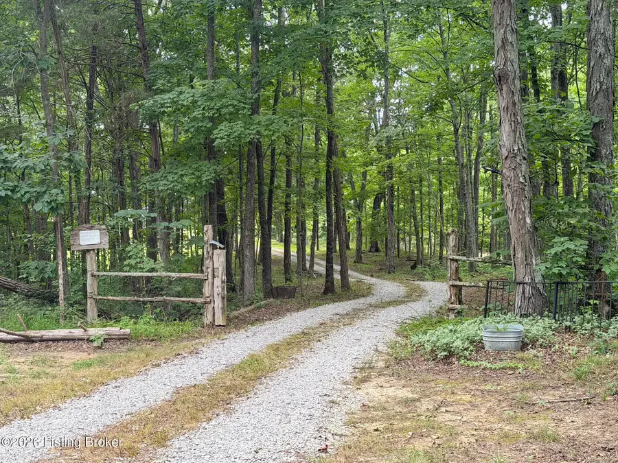 1404 Catwalk Rd, Bagdad, KY 40003 - #3