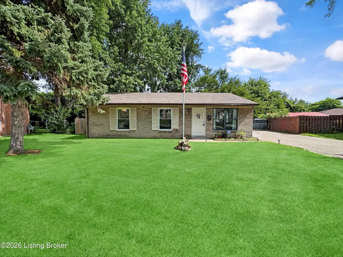 4906 Lesabre Dr, Louisville, KY 40216 - #1