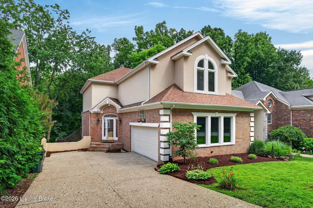 8800 Wooded Trail Ct, Louisville, KY 40220 - #1