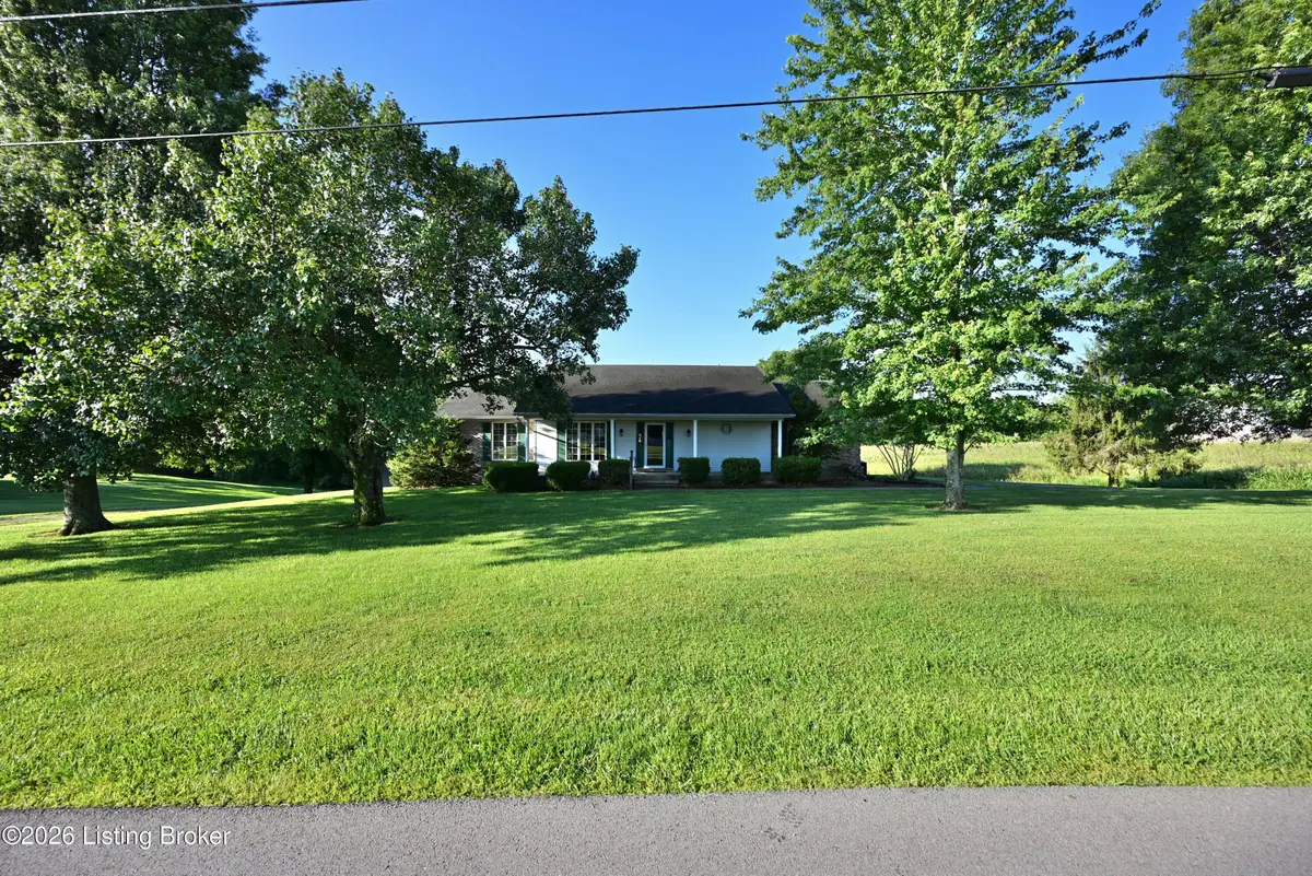 290 Hochstrasser Rd, Elk Creek, KY 40071 - #1