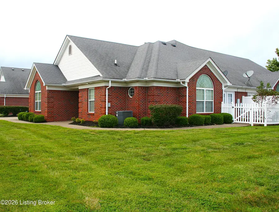112 Bronze Wood Way, Mount Washington, KY 40047 - #3