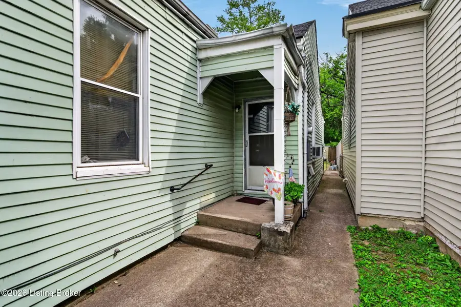 915 Ash St, Louisville, KY 40217 - #2