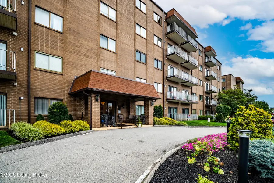 3030 Breckenridge Ln # 314, Louisville, KY 40220 - #2