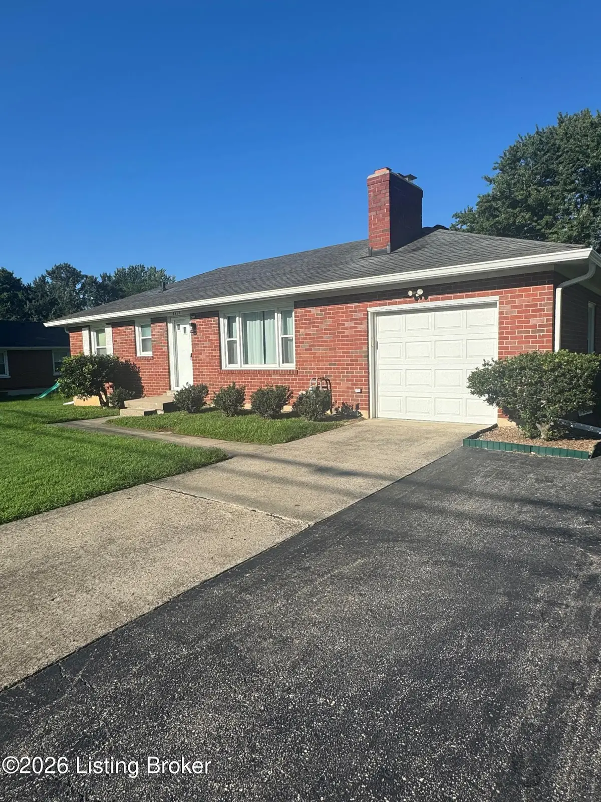 9910 Stonestreet Rd, Louisville, KY 40272 - #1