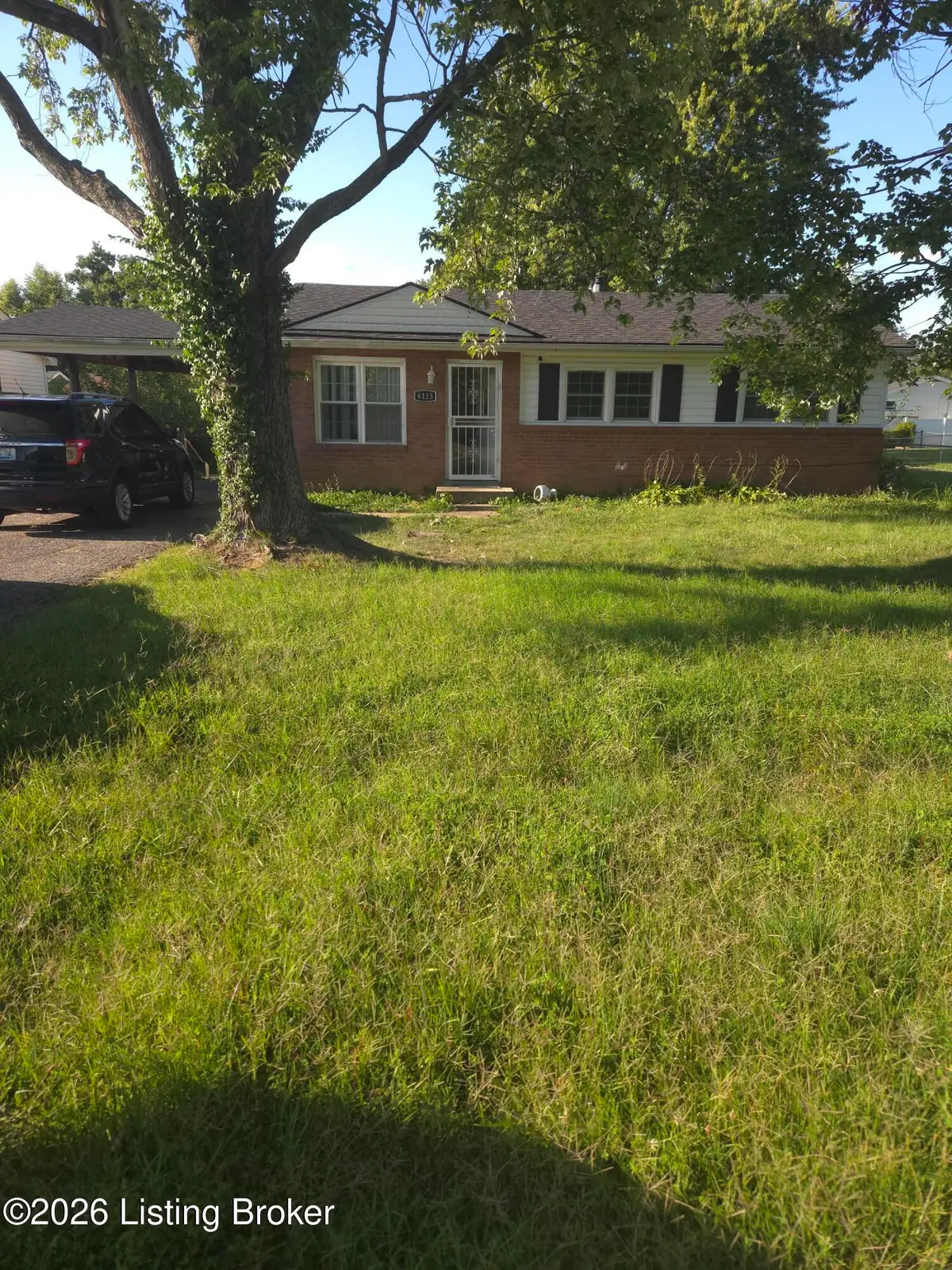 6113 Theiler Ln, Louisville, KY 40229 - #1