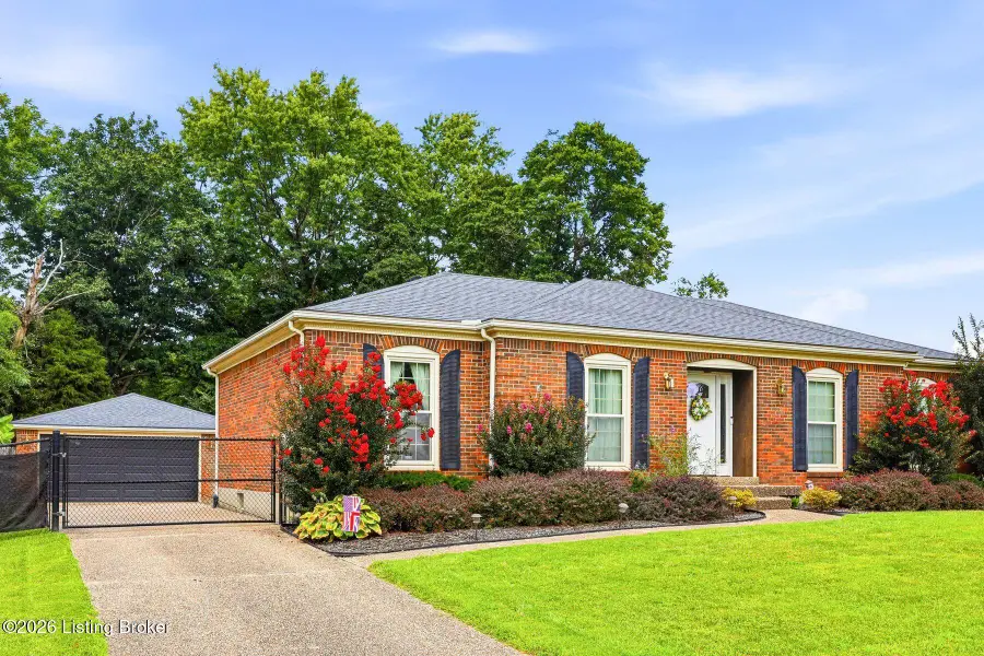8505 Michael Edward Dr, Louisville, KY 40291 - #3