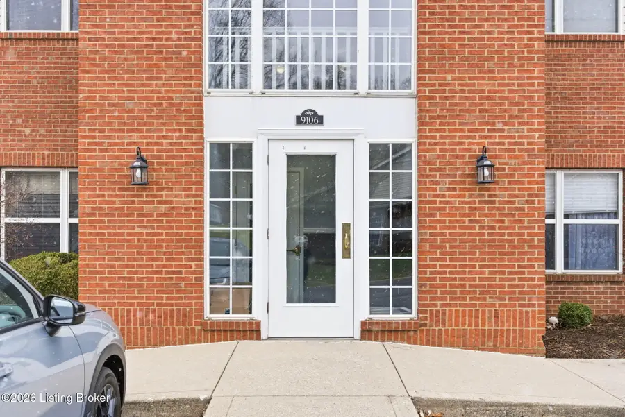 9106 Hawthorne Pointe Dr #202, Louisville, KY 40272 - #2
