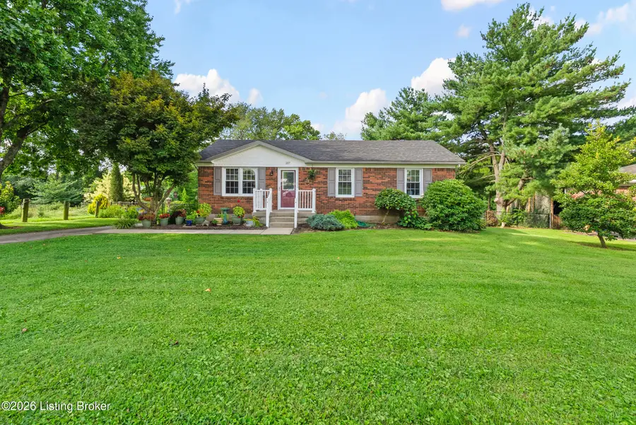 207 Victoria Dr, Shelbyville, KY 40065 - #2