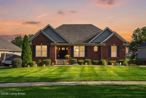 166 Grand Central Dr, Simpsonville, KY 40067