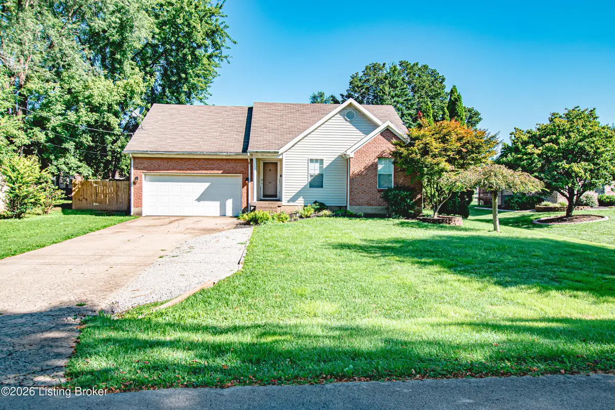 360 Shadowlawn Dr, Louisville, KY 40229 - #1