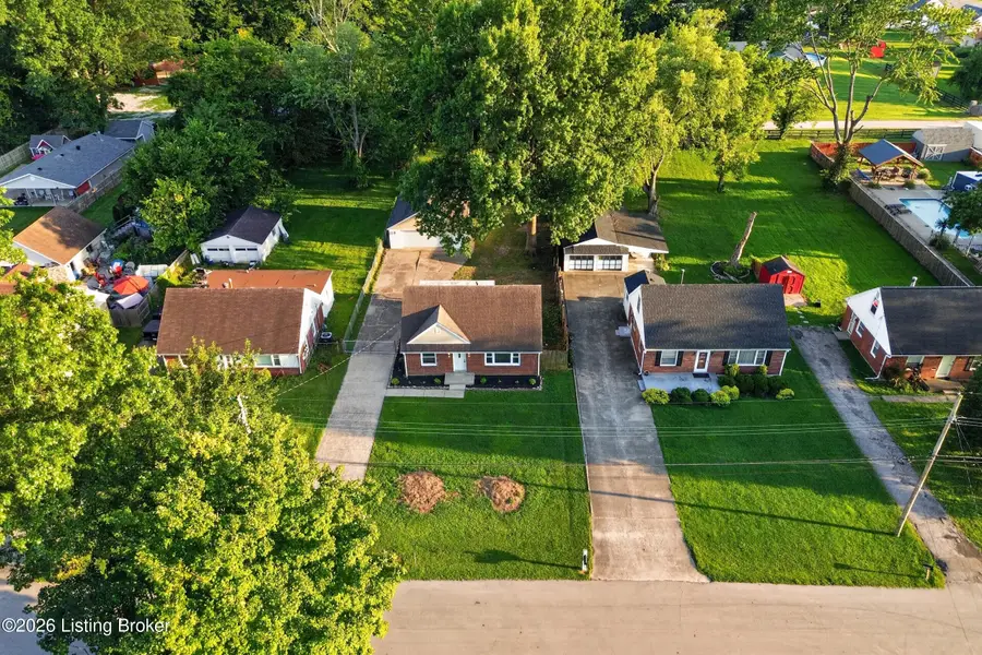 1006 Meadow Hill Rd, Louisville, KY 40219 - #3