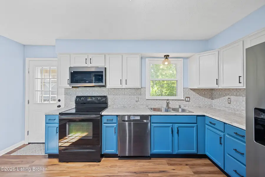 228 Hill St, Bardstown, KY 40004 - #3