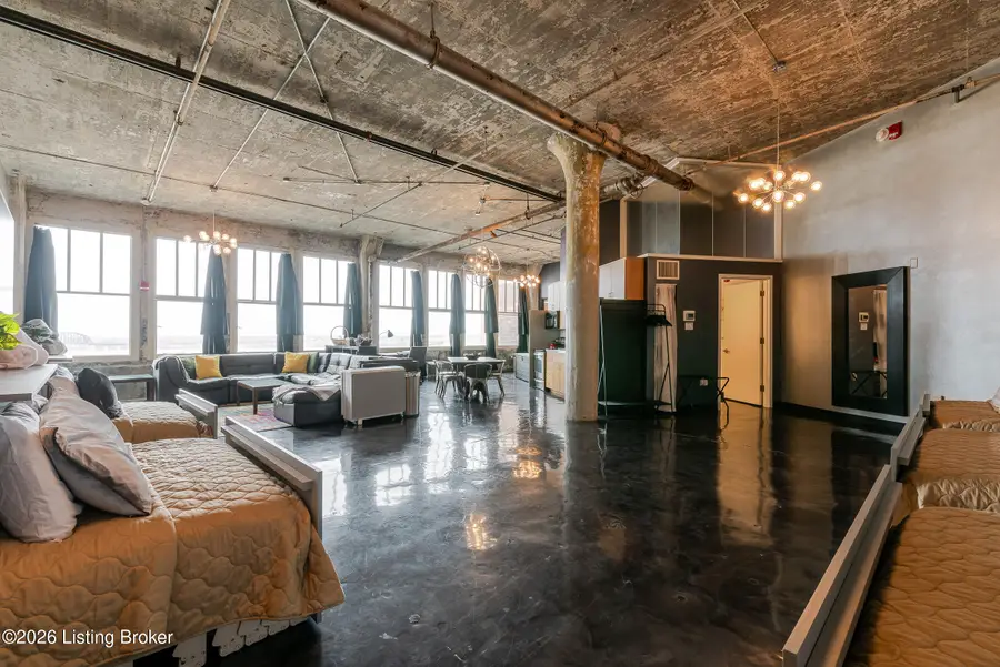 815 W Market St #804, Louisville, KY 40202 - #2
