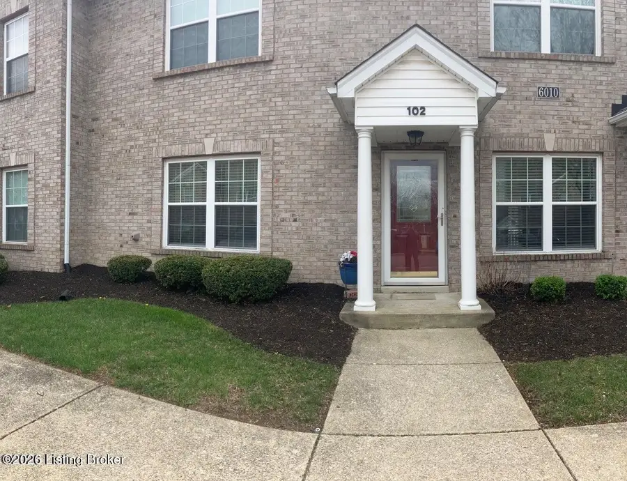 6010 Wooded Creek Dr #102, Louisville, KY 40291 - #3