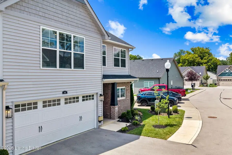 406 Railway Dr, Lyndon, KY 40222 - #3