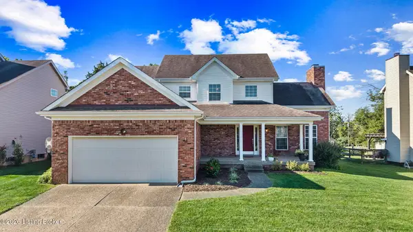 8913 Fox Chase Pl, Louisville, KY 40228