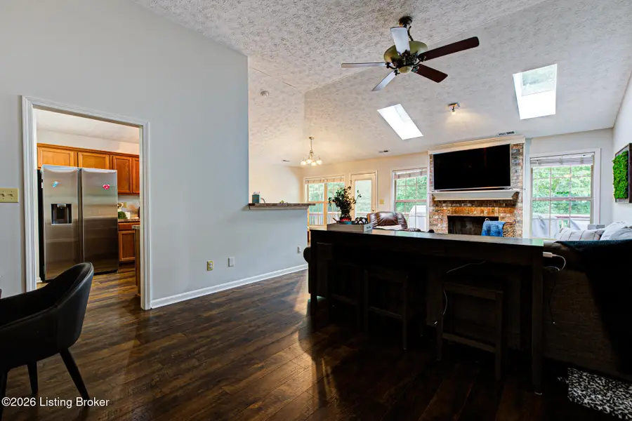 8915 Eli Dr, Louisville, KY 40291 - #3