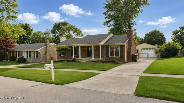 3902 Bristol Oaks Dr, Jeffersontown, KY 40299