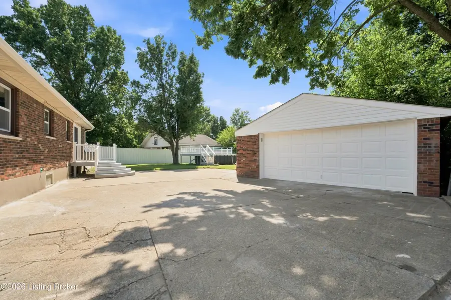 6802 Tropic Ct, Louisville, KY 40219 - #3
