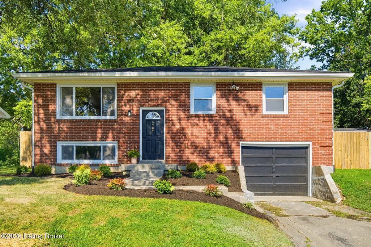 6904 Monty Ln, Louisville, KY 40291 - #1