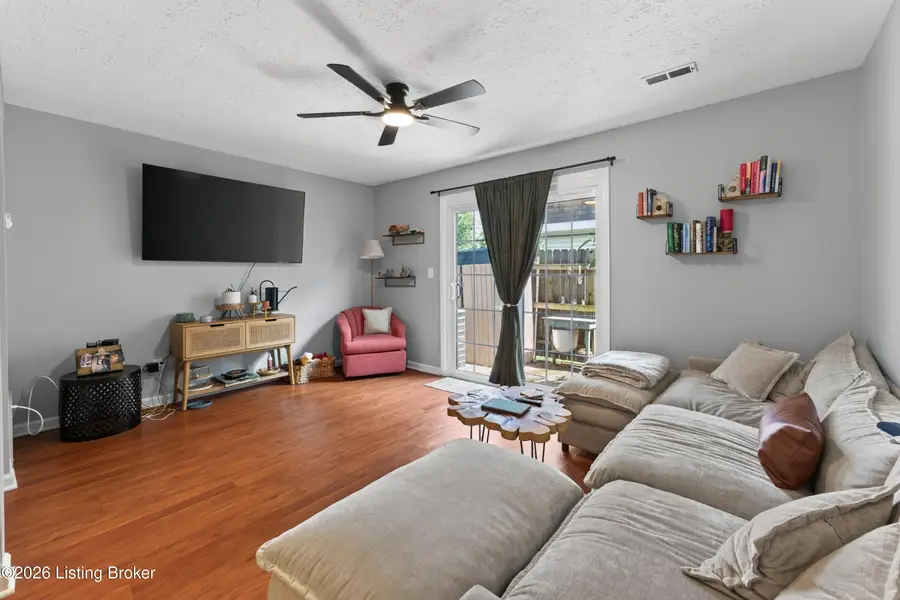 211 Fairfax Ave #6, Louisville, KY 40207 - #2