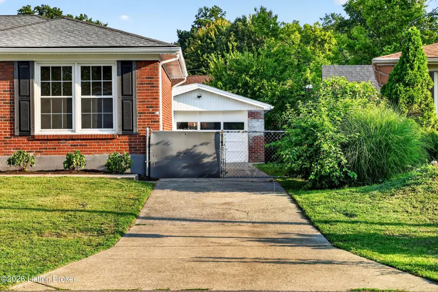 1520 Lou Gene Ave, Louisville, KY 40216 - #2