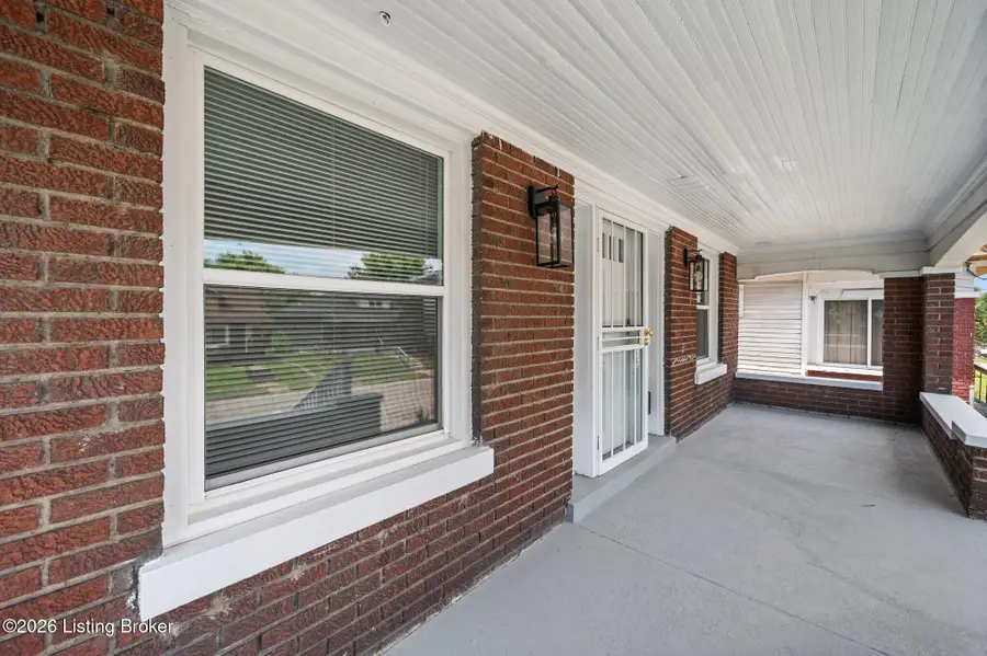210 S 39th St, Louisville, KY 40212 - #3