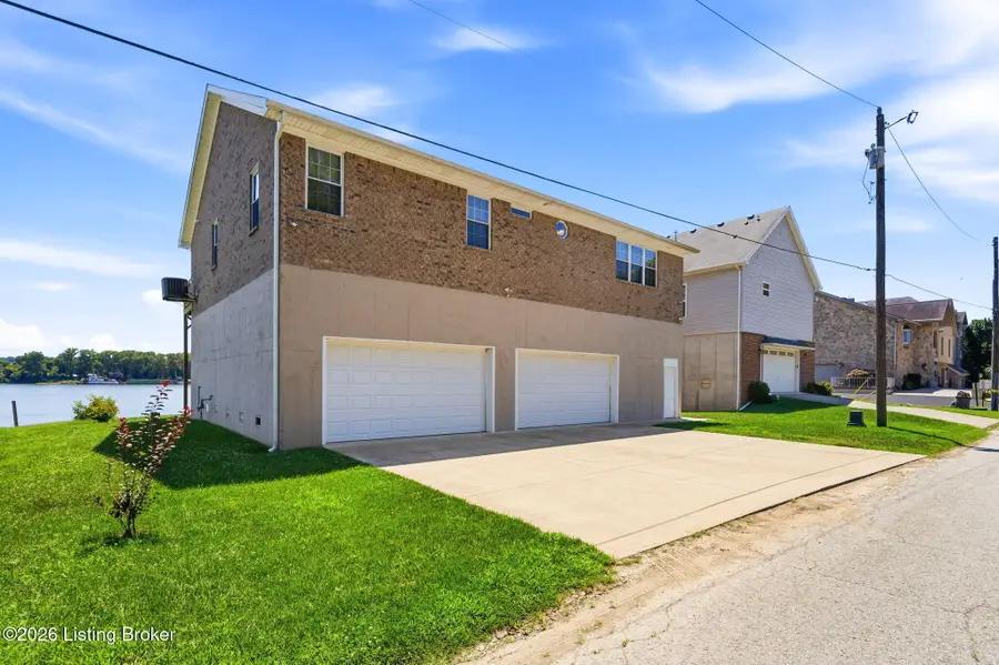 408 S Front St, Jeffersonville, IN 47130 - #2