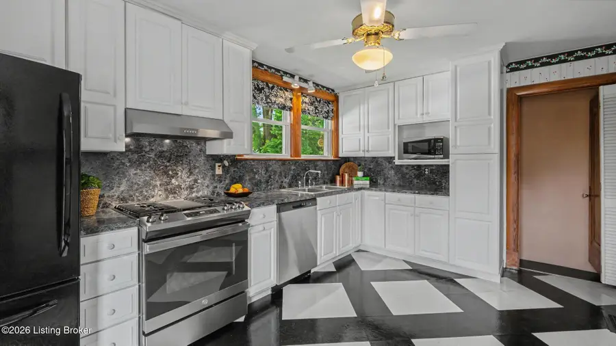 3025 Beaumont Rd, Louisville, KY 40205 - #3