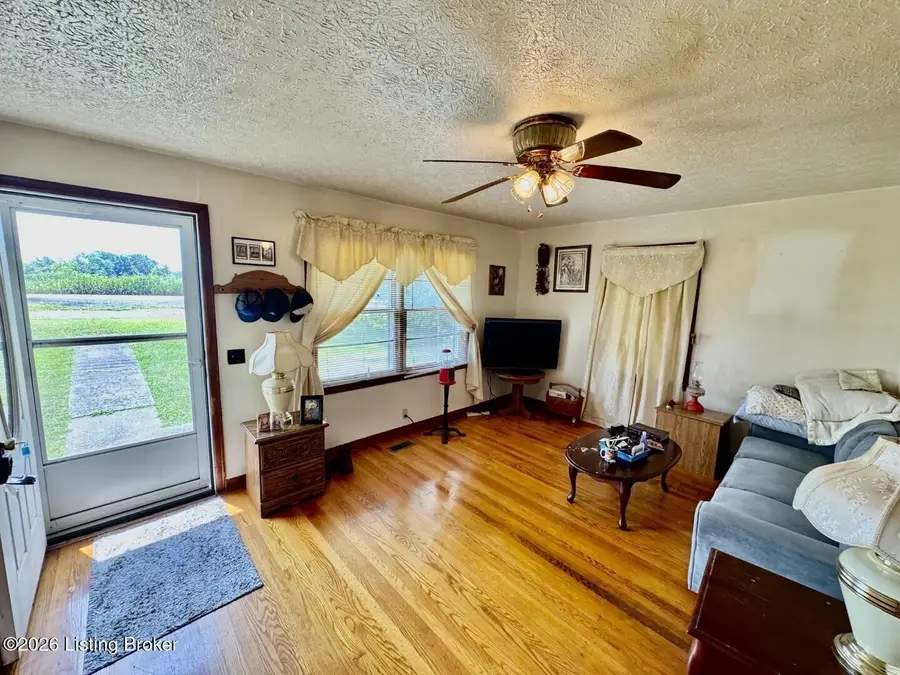 1232 Perryville Rd, Springfield, KY 40069 - #3