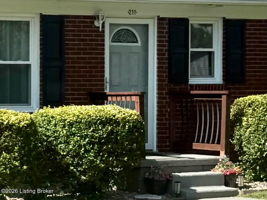 211 E 5th St, Hardinsburg, KY 40143 - #2