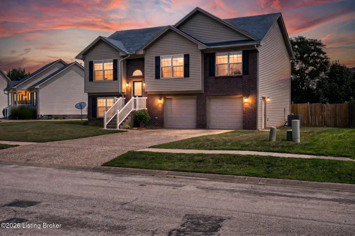 240 Crooked Oak Ct, Shepherdsville, KY 40165 - #1