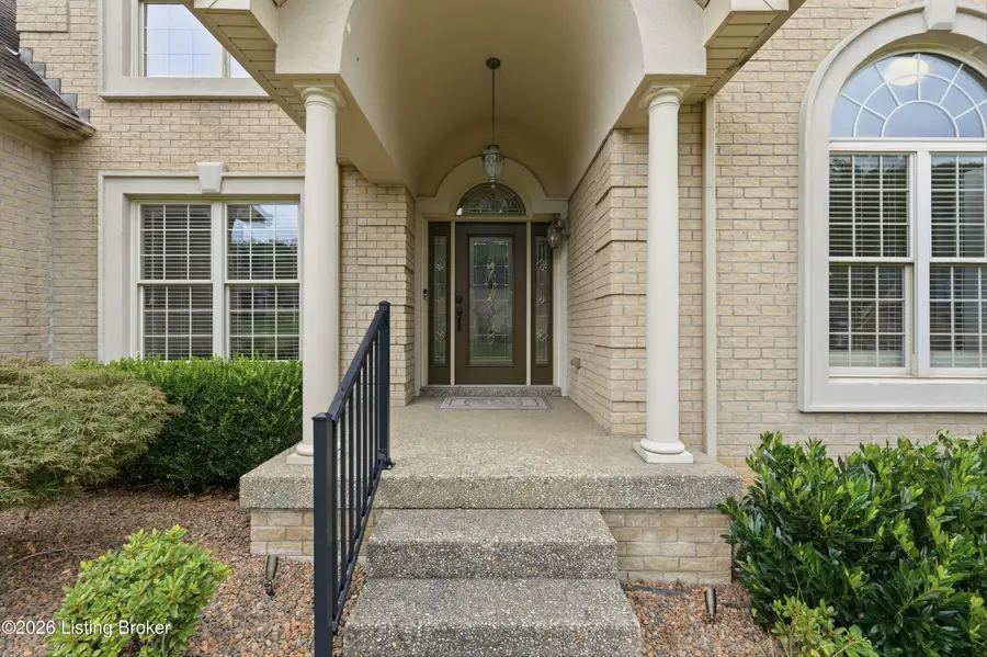9713 Secretariat Dr, Louisville, KY 40214 - #3